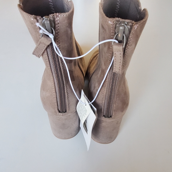 Women's Faux Suede Boots - Old Navy Size 9 NWT - Picture 5 of 6